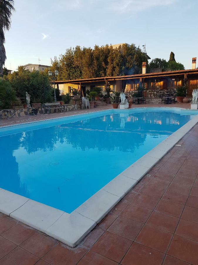 L'Oasi Di Ambra Hotel Ardea Exterior photo